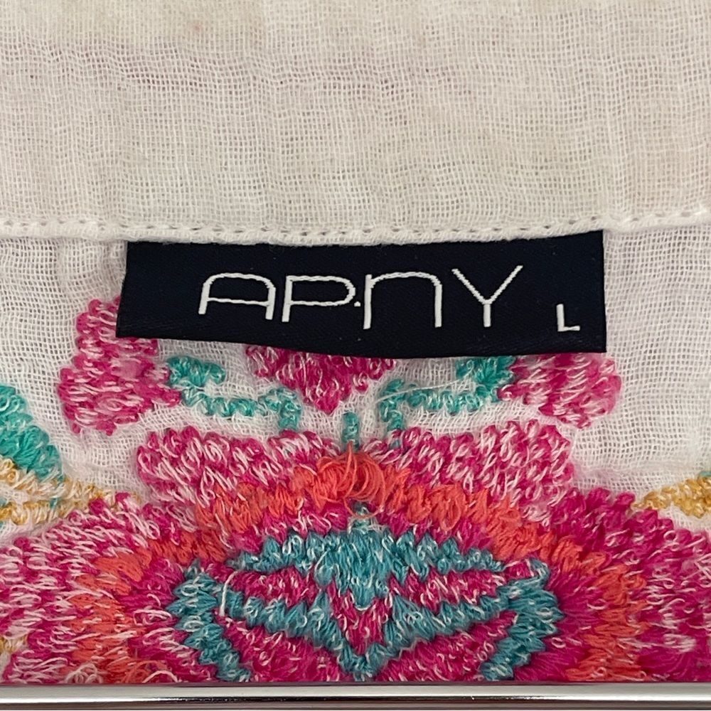 APNY Embroidered Floral V-Neck Top - White and Pink Sz L Well Loved - Picture 3 of 6